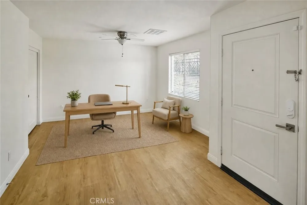 5552 Coral #108 Hawthorne, CA 90250