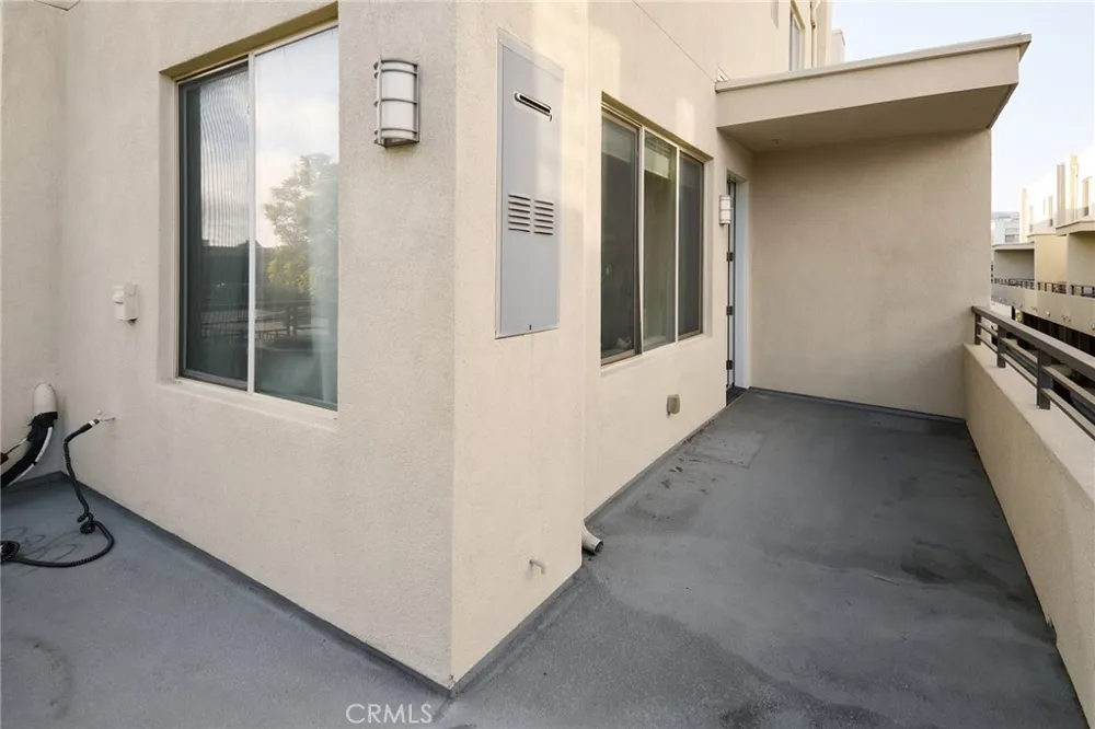 5552 Coral #108 Hawthorne, CA 90250