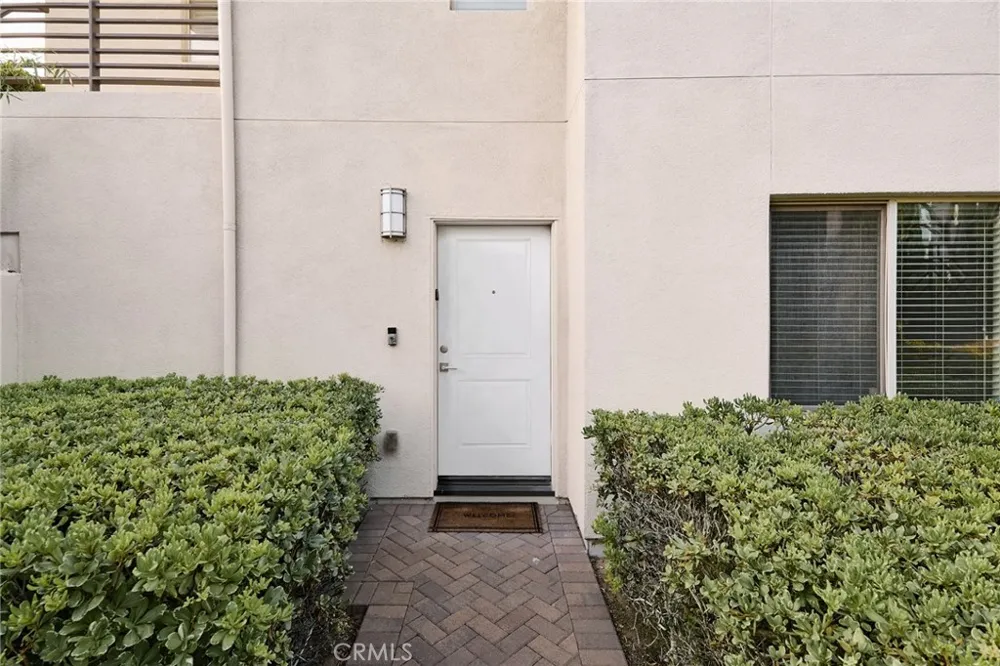 5552 Coral #108 Hawthorne, CA 90250