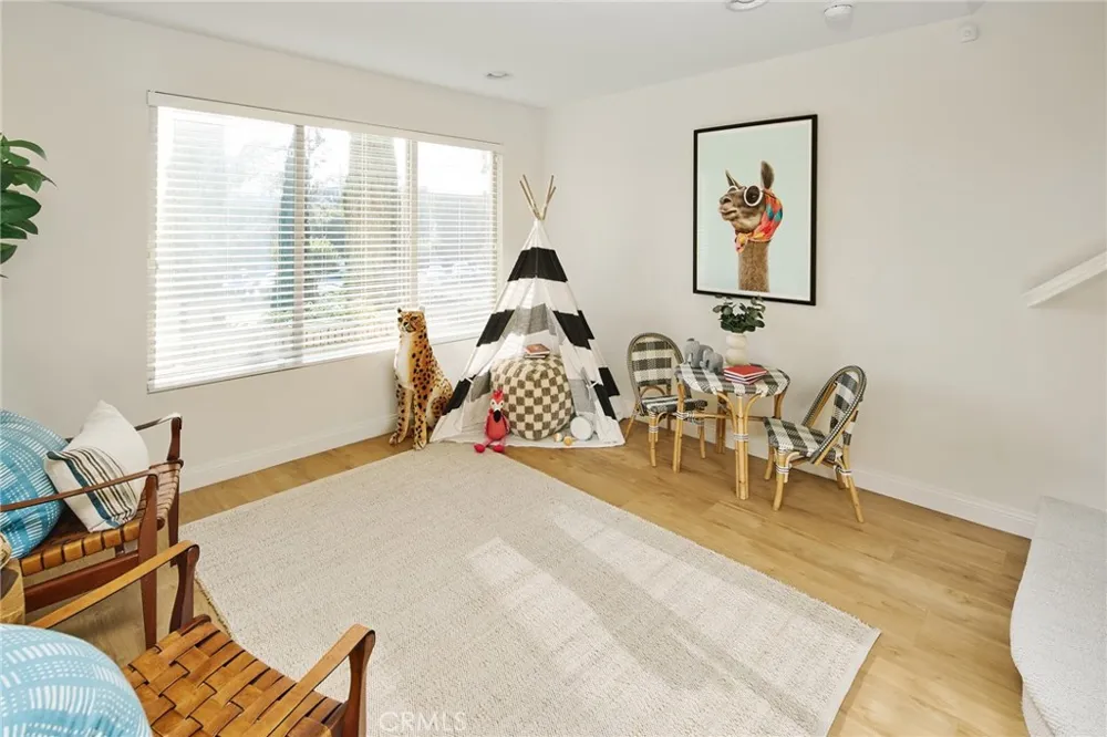 5552 Coral #108 Hawthorne, CA 90250