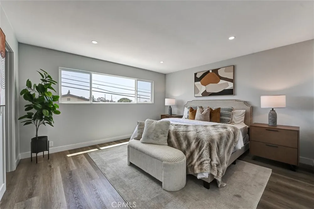 1606 E Fernrock Carson, CA 90746