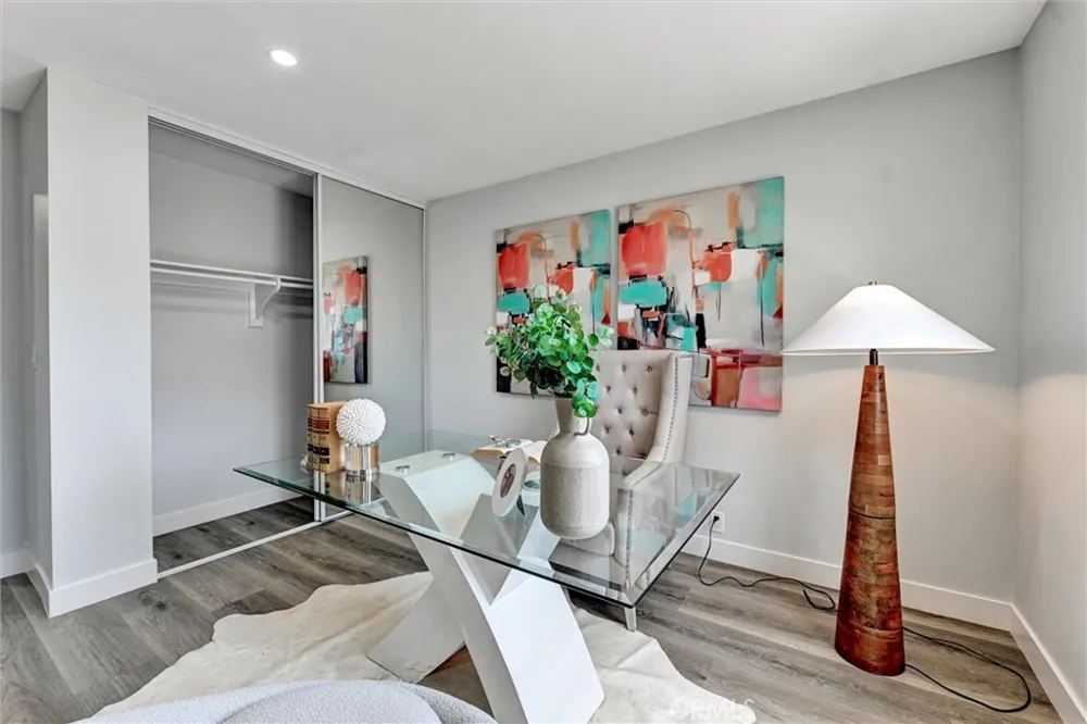 1606 E Fernrock Carson, CA 90746