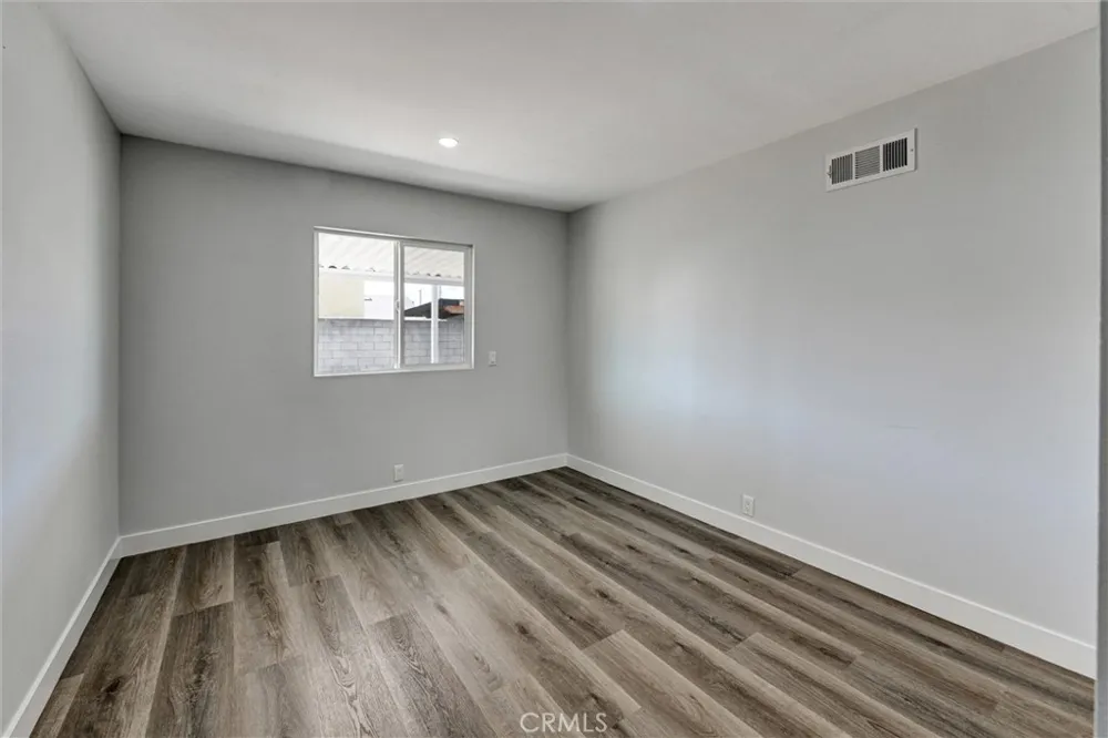 1606 E Fernrock Carson, CA 90746