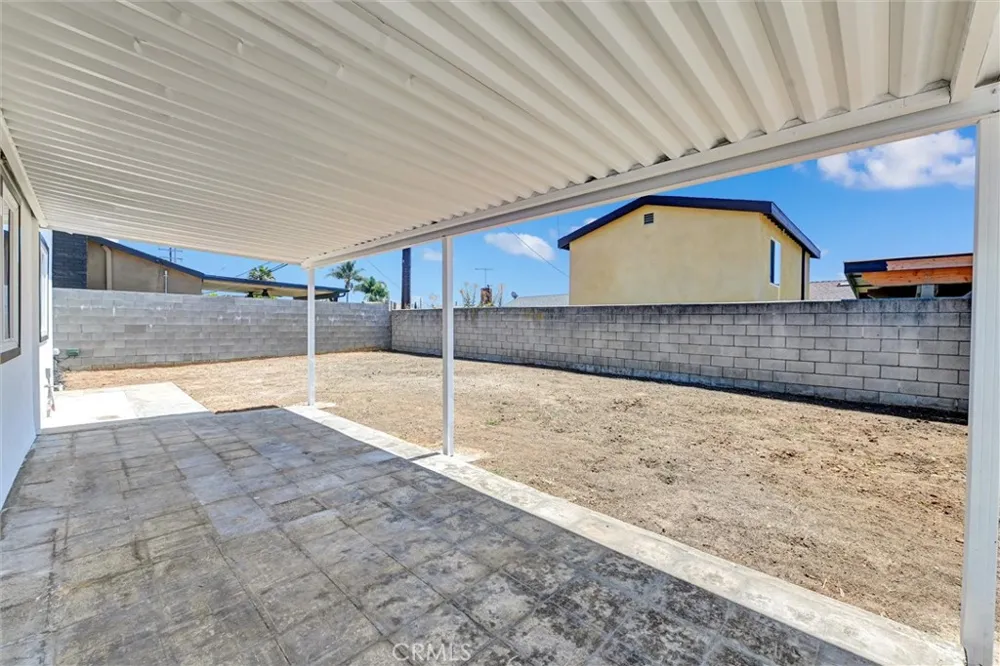 1606 E Fernrock Carson, CA 90746