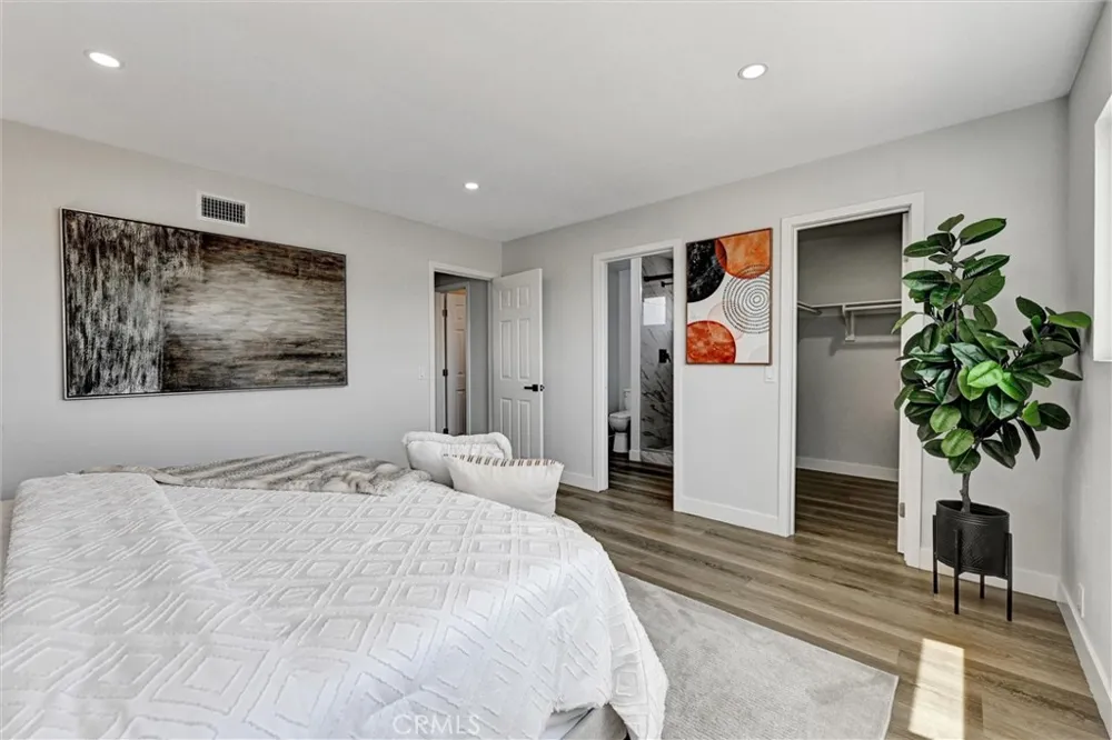 1606 E Fernrock Carson, CA 90746