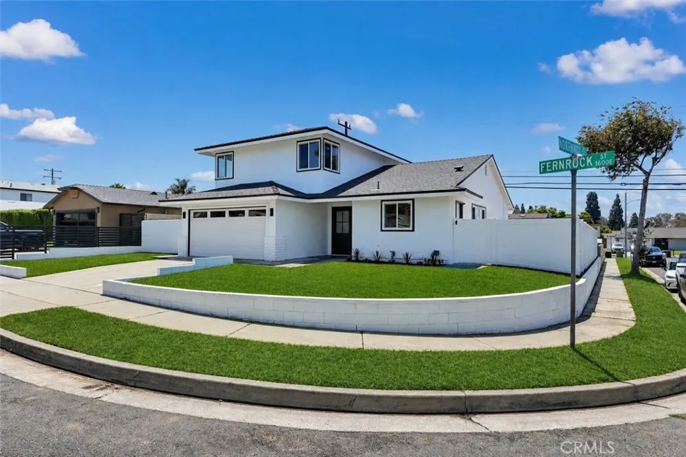 1606 E Fernrock Carson, CA 90746