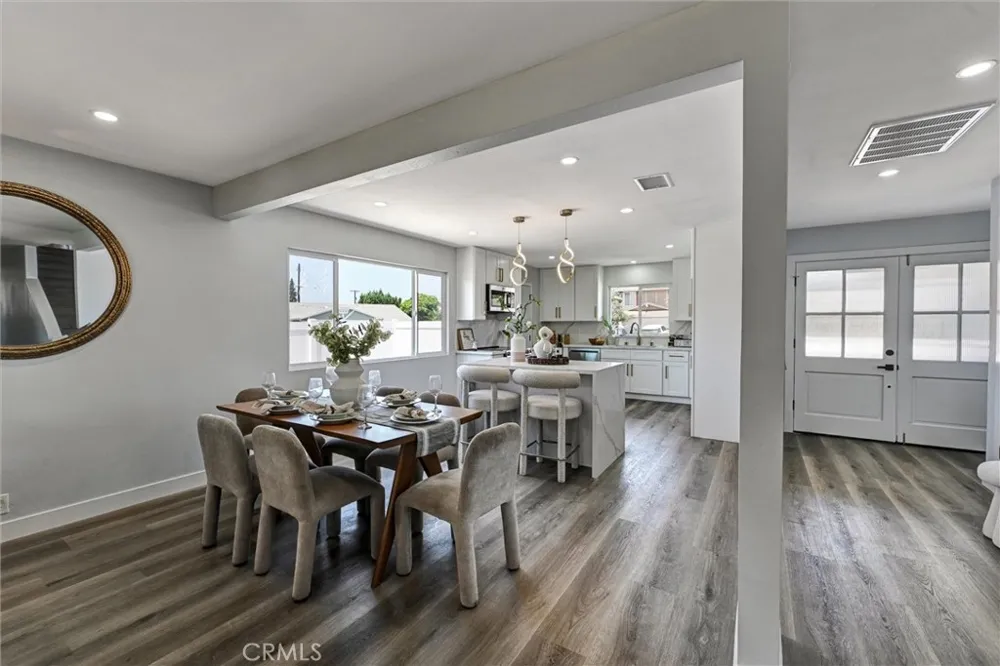 1606 E Fernrock Carson, CA 90746
