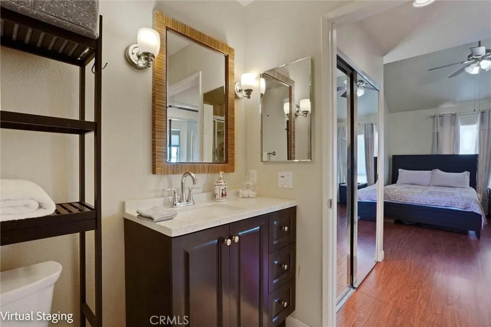 20253 Keswick #322 Winnetka, CA 91306