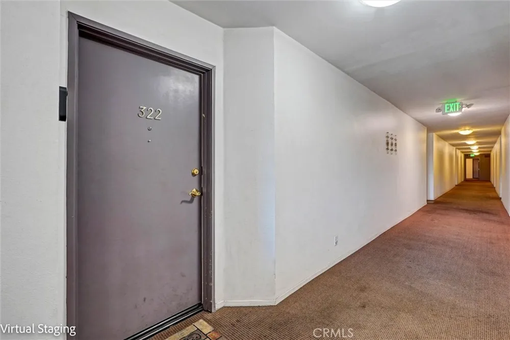 20253 Keswick #322 Winnetka, CA 91306