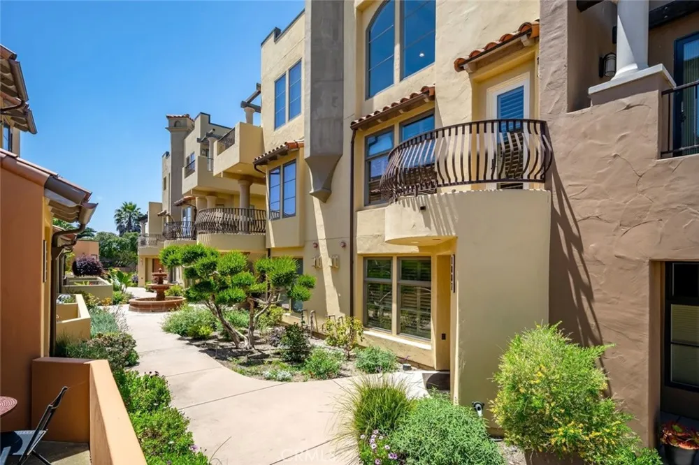 1887 Ironwood Avenue Morro Bay, CA 93442