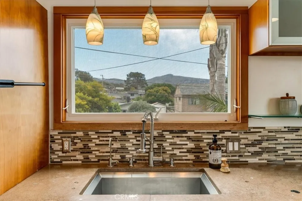 550 Vine Los Osos, CA 93402