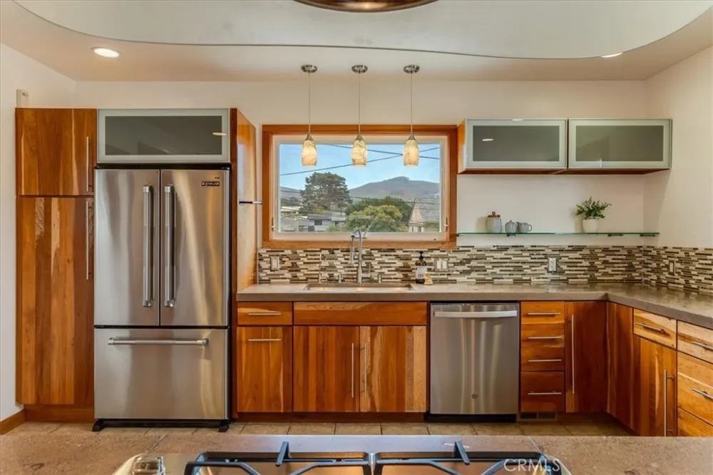 550 Vine Los Osos, CA 93402