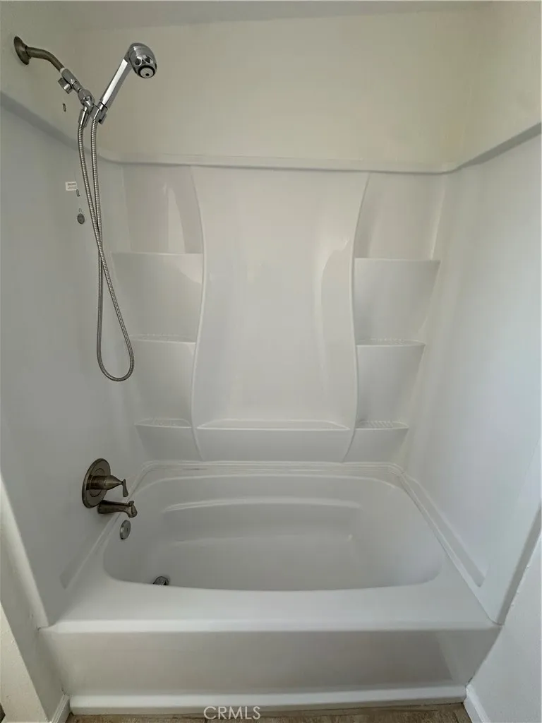 20336 87th California City, CA 93505