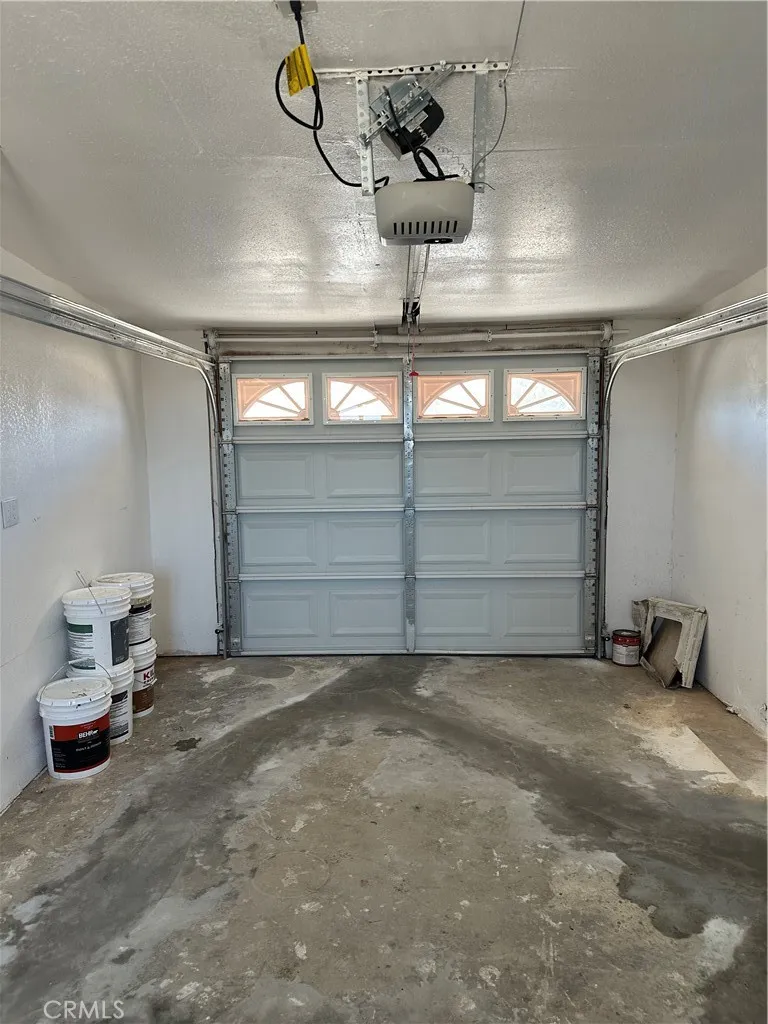 20336 87th California City, CA 93505