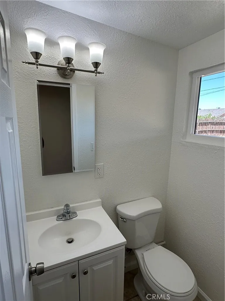 20336 87th California City, CA 93505