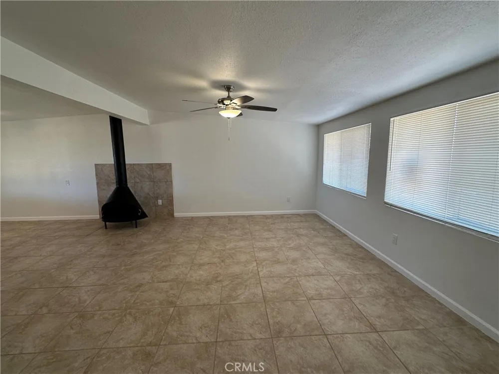 20336 87th California City, CA 93505