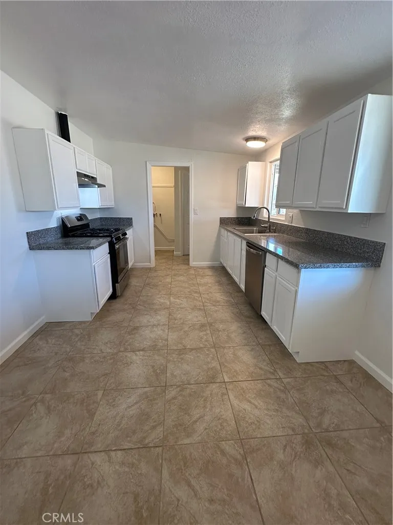 20336 87th California City, CA 93505