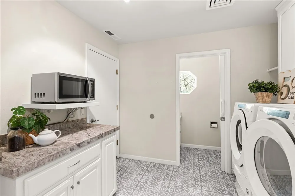 15004 Woodland Park Forest Ranch, CA 95942