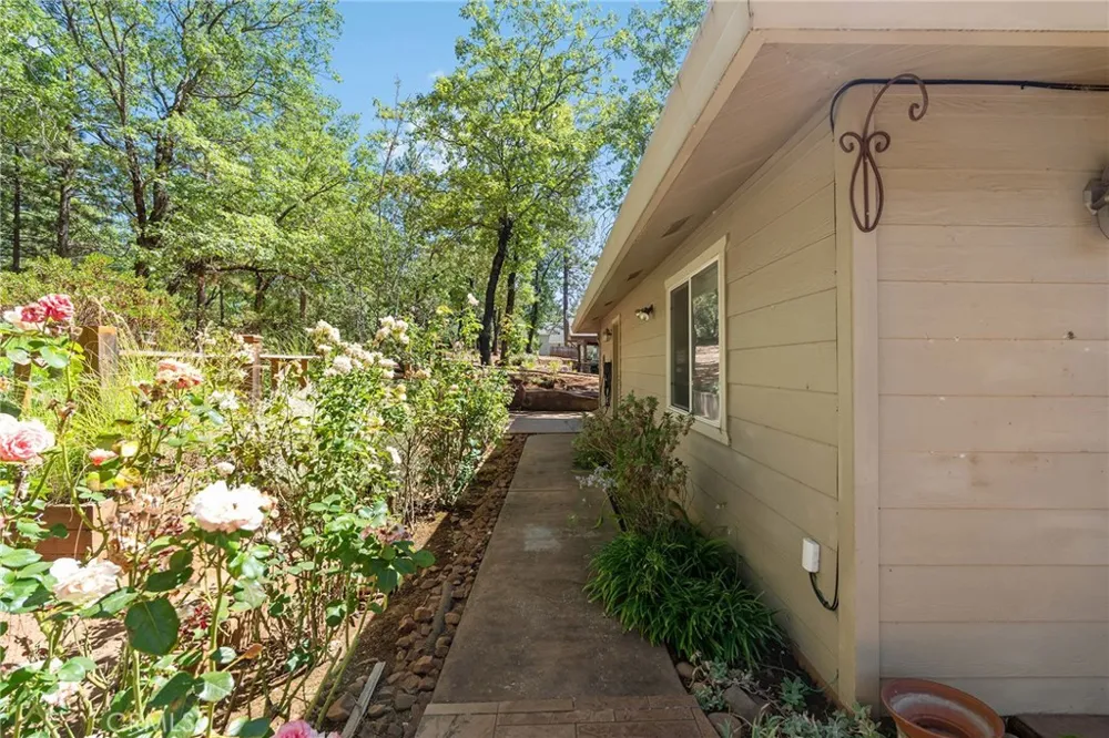 15004 Woodland Park Forest Ranch, CA 95942