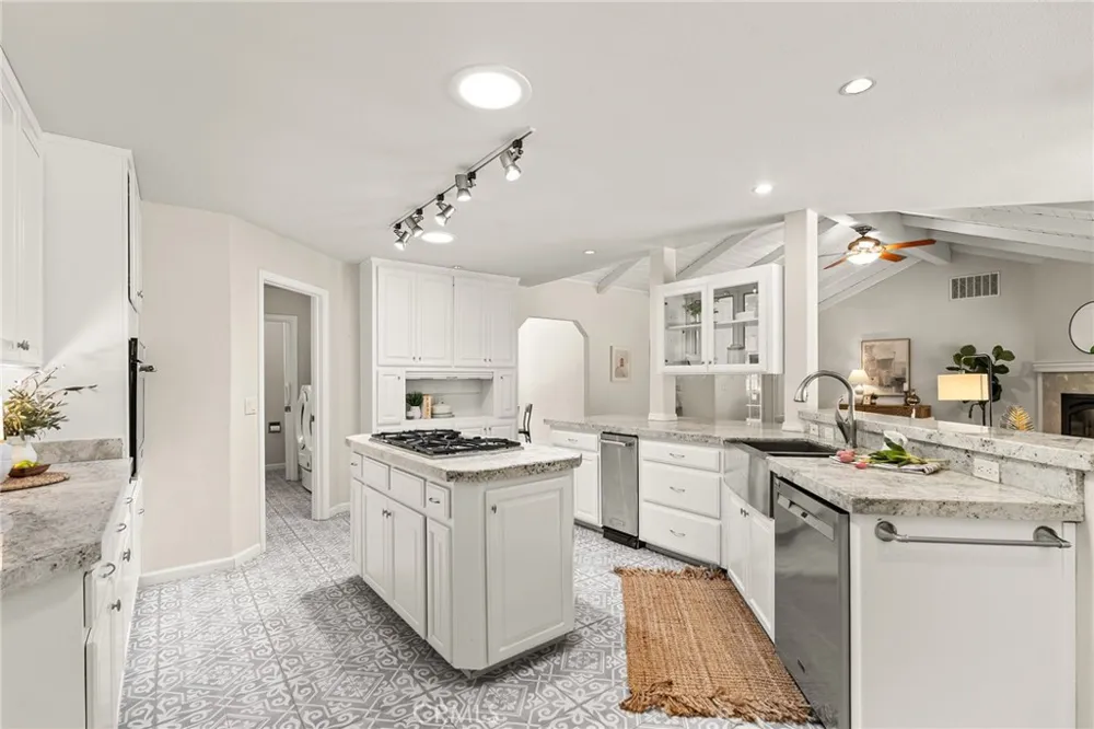 15004 Woodland Park Forest Ranch, CA 95942