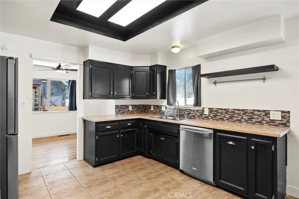 1030 W 1st Willows, CA 95988