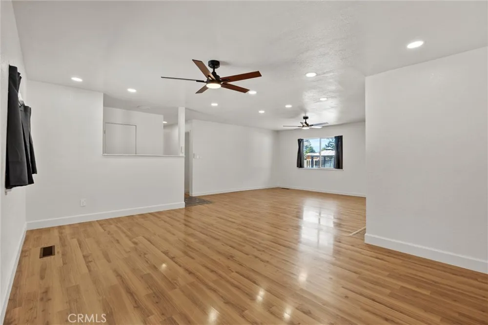 1030 W 1st Willows, CA 95988