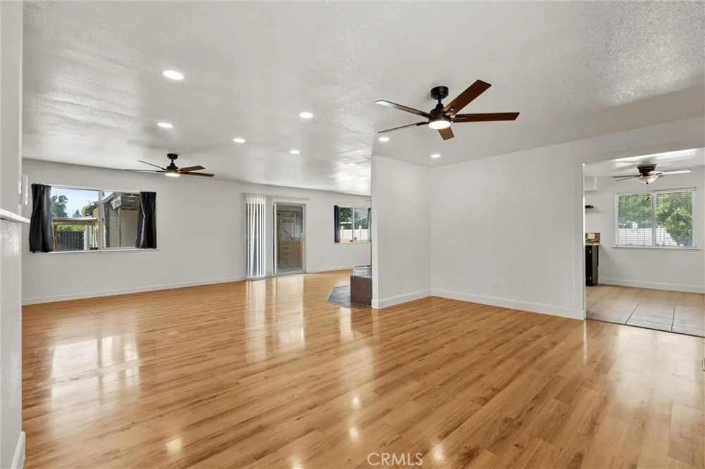 1030 W 1st Willows, CA 95988