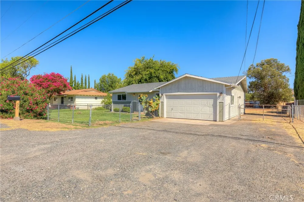 652 Plumas Oroville, CA 95965