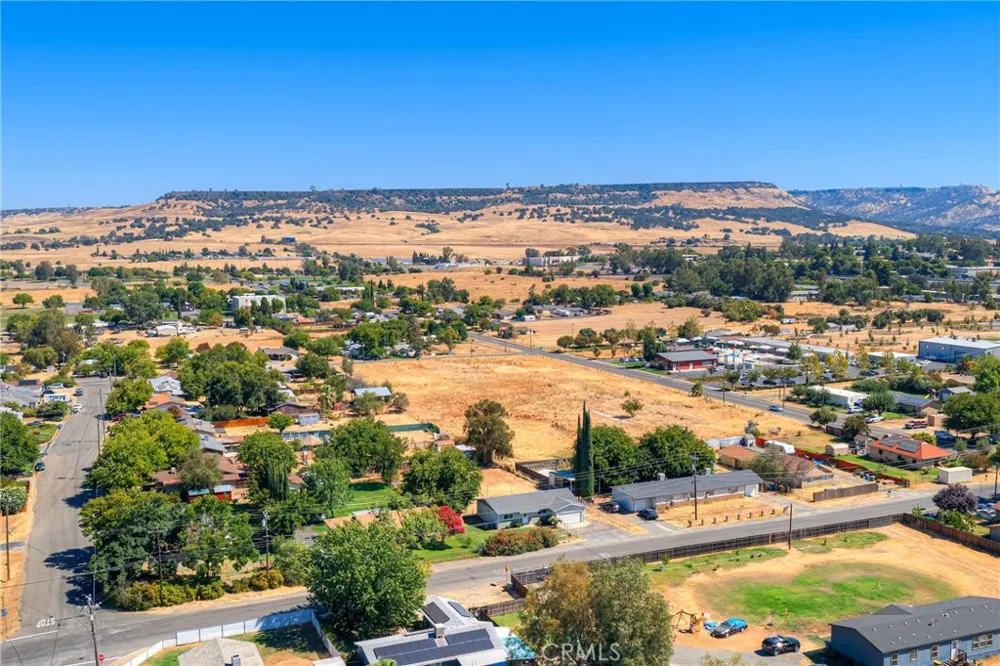 652 Plumas Oroville, CA 95965