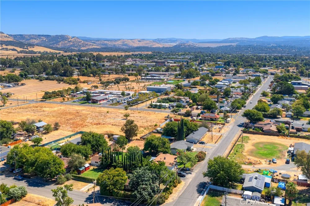 652 Plumas Oroville, CA 95965