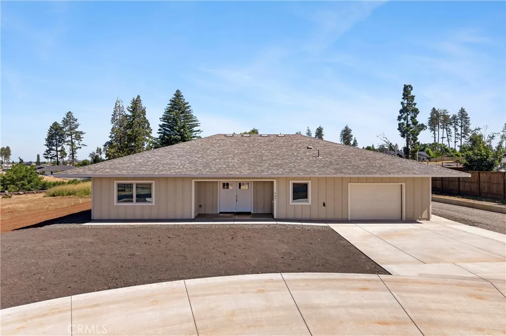527 Crestwood Paradise, CA 95969