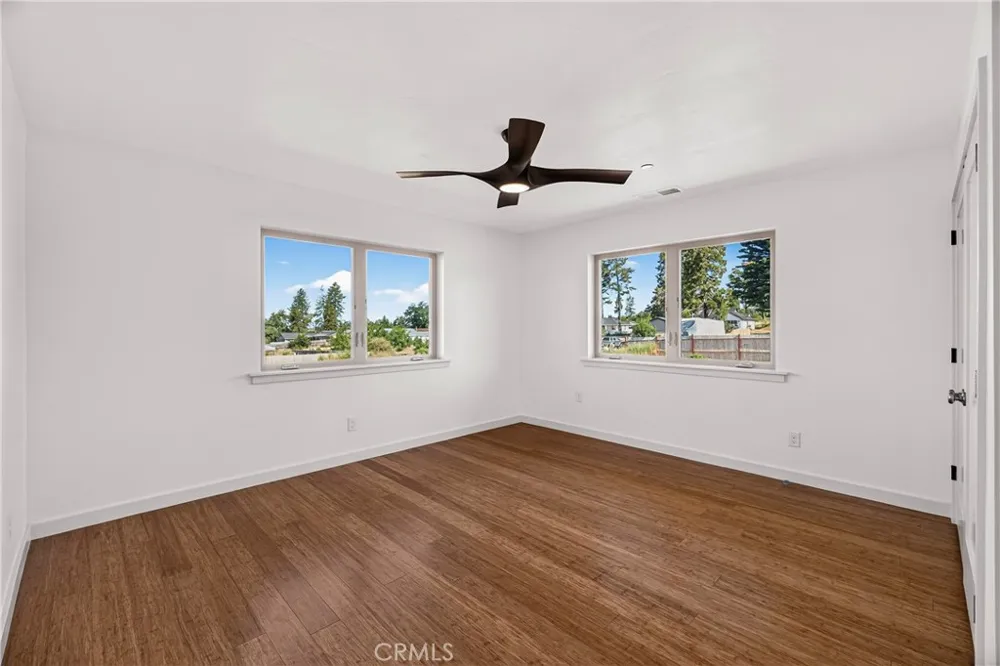 527 Crestwood Paradise, CA 95969