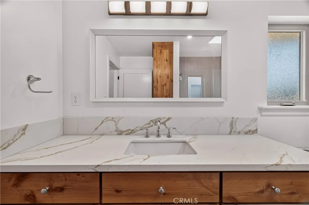 527 Crestwood Paradise, CA 95969
