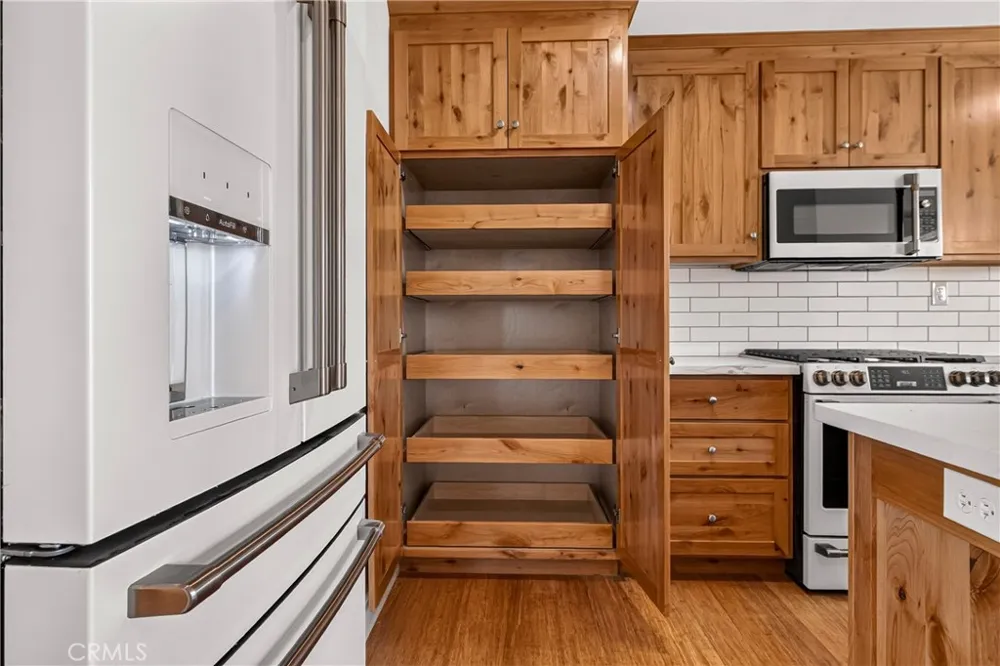 527 Crestwood Paradise, CA 95969