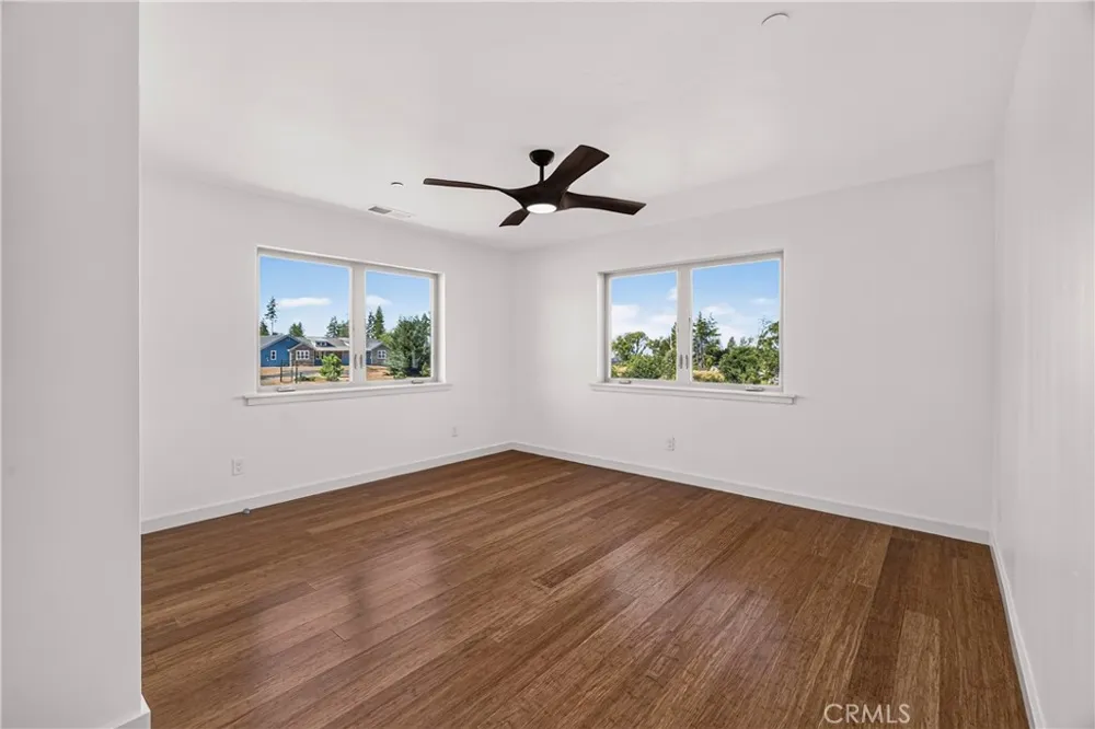 527 Crestwood Paradise, CA 95969
