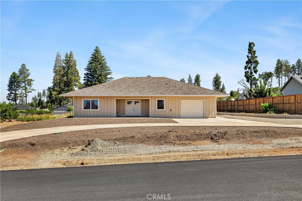 527 Crestwood Paradise, CA 95969