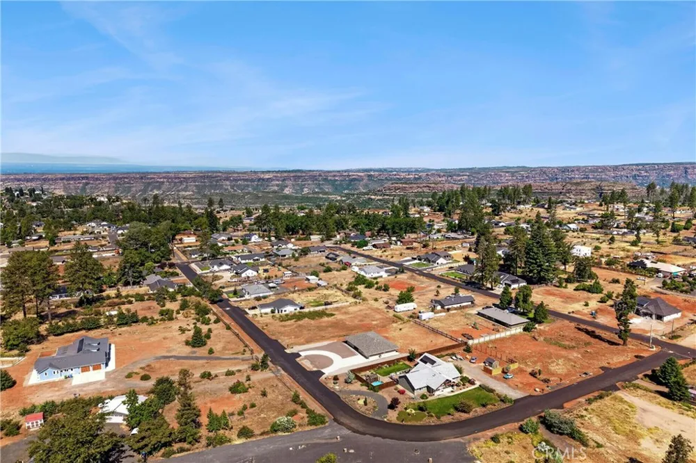 527 Crestwood Paradise, CA 95969
