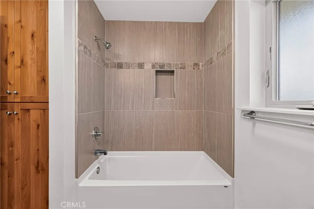 527 Crestwood Paradise, CA 95969