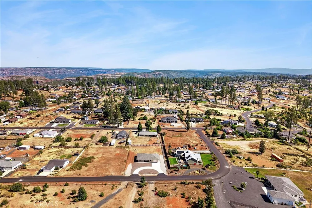 527 Crestwood Paradise, CA 95969
