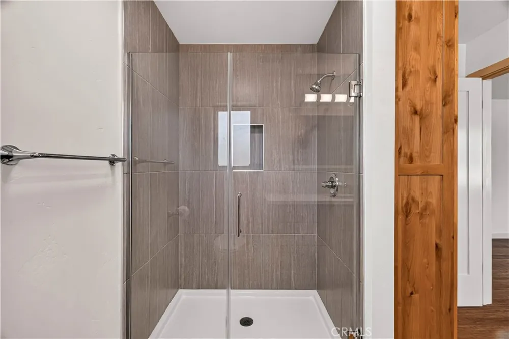 527 Crestwood Paradise, CA 95969