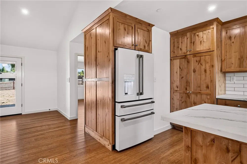 527 Crestwood Paradise, CA 95969