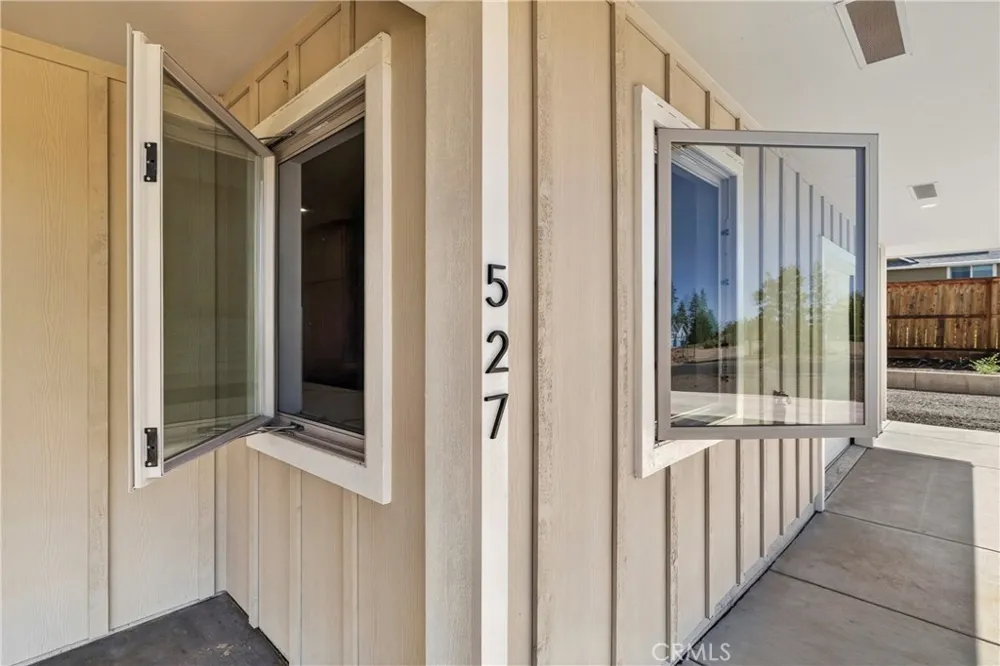 527 Crestwood Paradise, CA 95969