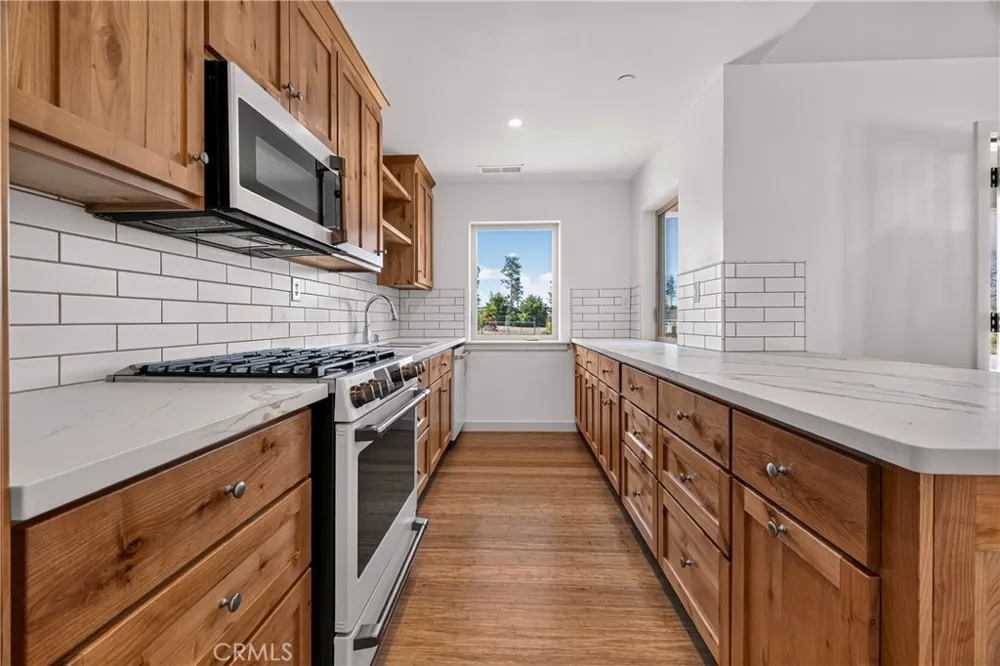 527 Crestwood Paradise, CA 95969