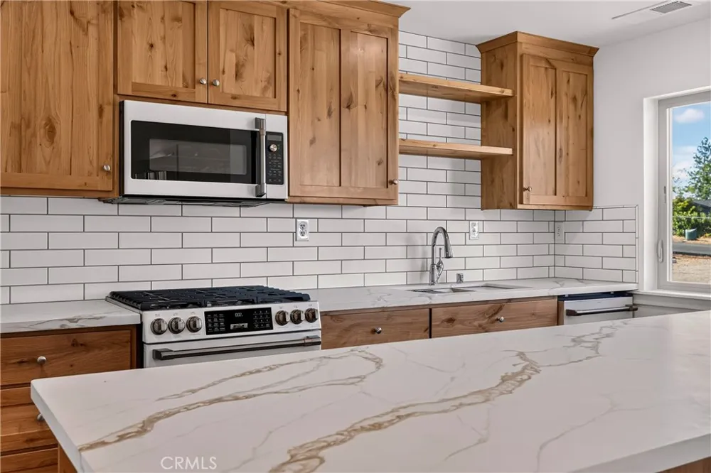 527 Crestwood Paradise, CA 95969
