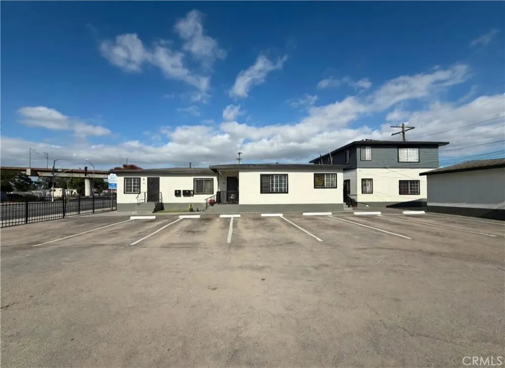 124 W Rosecrans Ave Compton, CA 90222