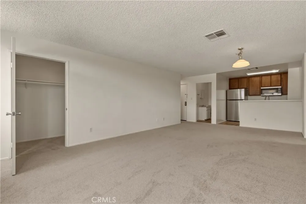17312 Chatsworth Street #L Granada Hills, CA 91344