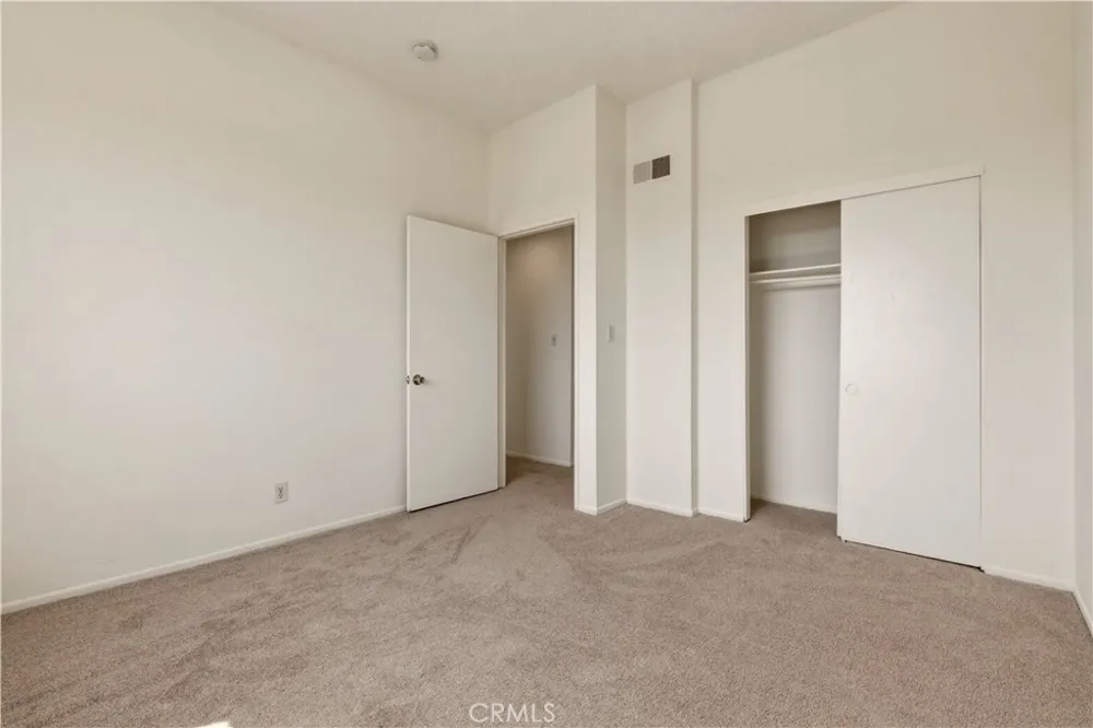 17312 Chatsworth Street #L Granada Hills, CA 91344