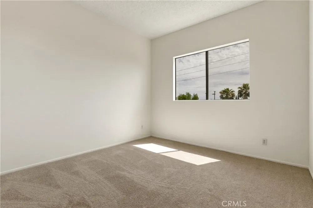 17312 Chatsworth Street #L Granada Hills, CA 91344