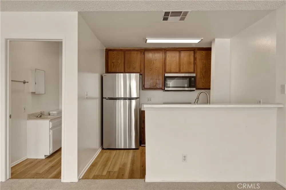 17312 Chatsworth Street #L Granada Hills, CA 91344
