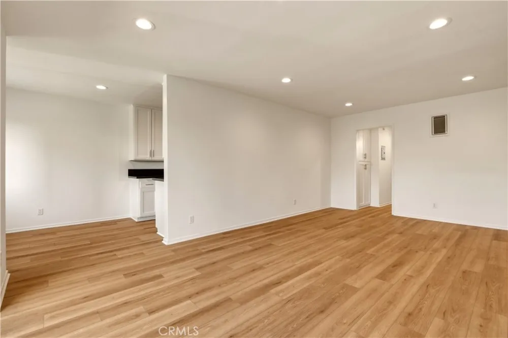 6140 Whitsett Avenue #6 Valley Glen, CA 91606